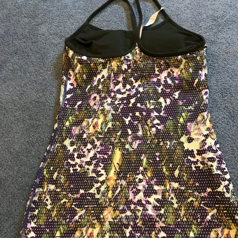 Lululemon Athletic Tanktop and sports bra built in - Picture 2 of 7